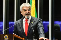Humberto Costa defende Lula e diz que Ministério Público criminaliza incentivos ao setor automotivo