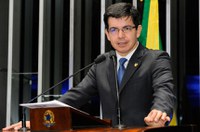 Randolfe Rodrigues critica declarações de general em favor de intervenção militar