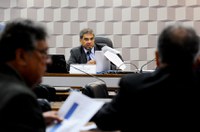 Cobrança de direitos autorais das rádios comunitárias é tema de debate