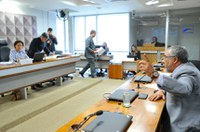 Na CDH, Regina relata violência contra a população de rua