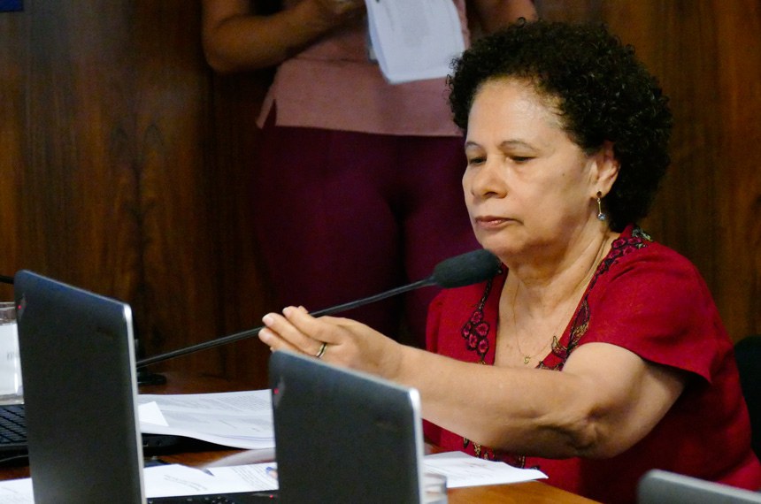 A relatora, senadora Regina Sousa (PT-PI), ressaltou que é “pertinente que todos os estabelecimentos de educação superior, inclusive suas mantenedoras, possam, por lei, executar serviço de radiodifusão educativa”
