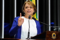 Ângela Portela comemora aprovação da PEC que transfere servidores de ex-territórios para a União 