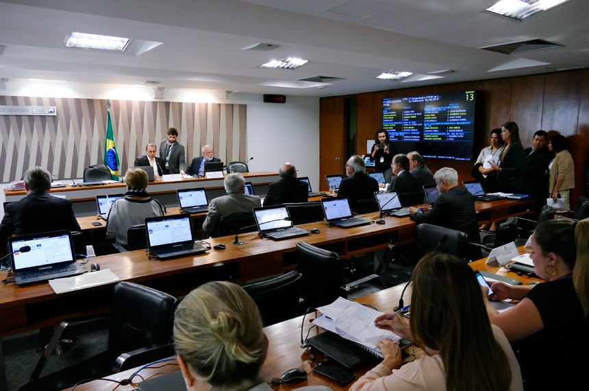 Reunião da Comissão de Transparência, Governança, Fiscalização e Controle e Defesa do Consumidor (CTFC), presidida pelo senador Ataídes Oliveira (PSDB-TO)