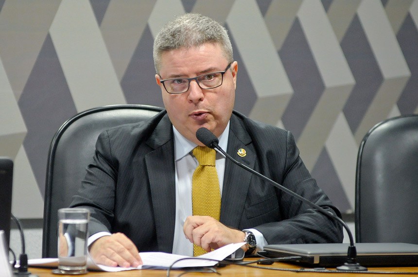 Senador Antonio Anastasia (PSDB-MG), autor do projeto