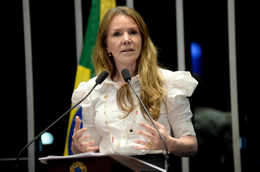 Plenário do Senado Federal durante sessão deliberativa ordinária.   Em disucurso, à tribuna, senadora Vanessa Grazziotin (PCdoB-AM).  Foto: Jefferson Rudy/Agência Senado