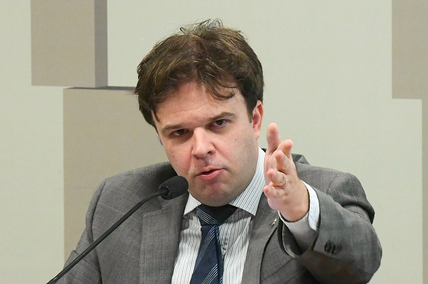 O procurador da República e representante do Ministério Público Federal Carlos Bruno Ferreira disse que a situação é uma oportunidade para o Brasil elaborar uma lei de proteção de dados