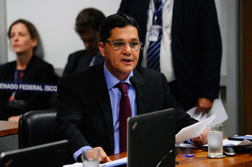 O senador Ricardo Ferraço é o relator da proposta que busca estabelecer um controle sobre o uso de dados pessoais no país, em tramitação na CAE
