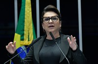 Kátia Abreu esclarece que votará em branco no segundo turno