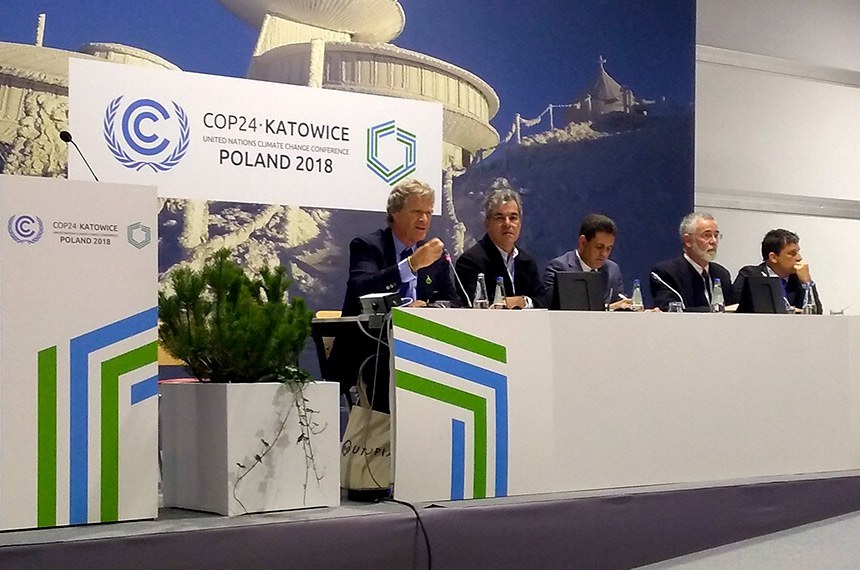 Parlamentares brasileiros participam da 24ª edição do encontro da Conferência das Partes (COP24) das Nações Unidas. O evento ocorre na cidade de Katowice, na Polônia. 
