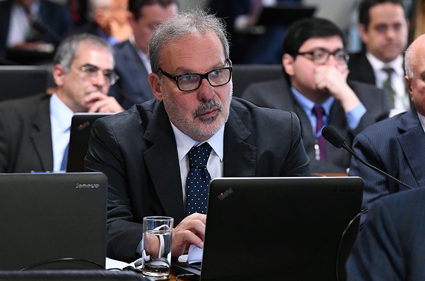 O projeto de lei de autoria do senador Armando Monteiro está sob análise da Comissão de Assuntos Sociais