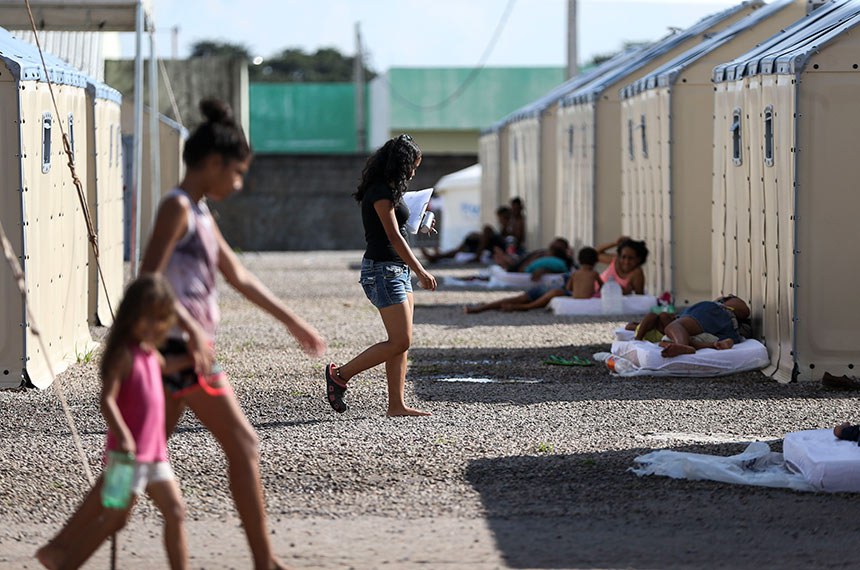 Abrigo de refugiados venezuelanos em Boa Vista, recebeu 100 pessoas vindas da fronteira: crise humanitária causou conflitos em Roraima e motivou propostas para revisar a legislação sobre migração