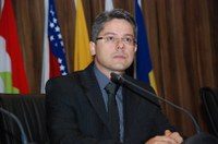 Revisão dos processos e das execuções penais é urgente, diz Alessandro Vieira