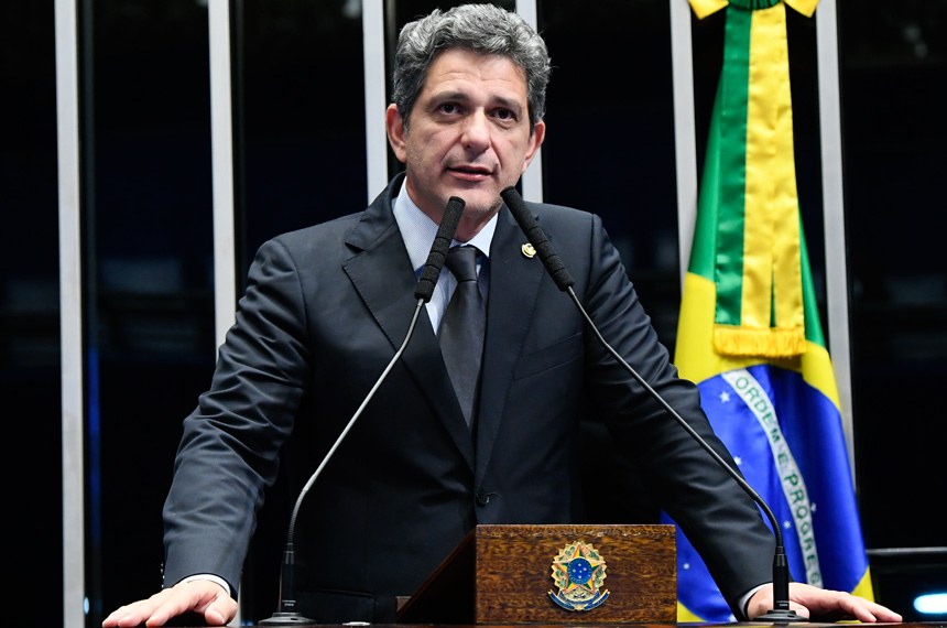 Plenário do Senado Federal durante sessão deliberativa ordinária. Ordem do dia. Em discurso, à tribuna, senador Rogério Carvalho Santos (PT-SE). Foto: Roque de Sá/Agência Senado