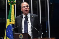 Reformas precisam ser aprovadas para que haja crescimento econômico, defende Bezerra