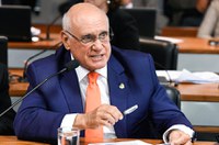 CDH discute fim da aposentadoria especial para políticos