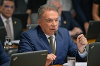 Proposta diminui de 81 para 54 o número de senadores