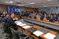 CRE recebe ministros Ernesto Araújo e general Fernando Azevedo em abril