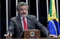 Paulo Rocha denuncia chacina em assentamento no Pará
