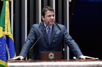 Reguffe defende prazo maior para patrão deduzir do IR despesa com empregado doméstico