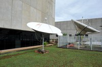 Usuário de parabólica terá de atualizar frequência da TV e Rádio Senado