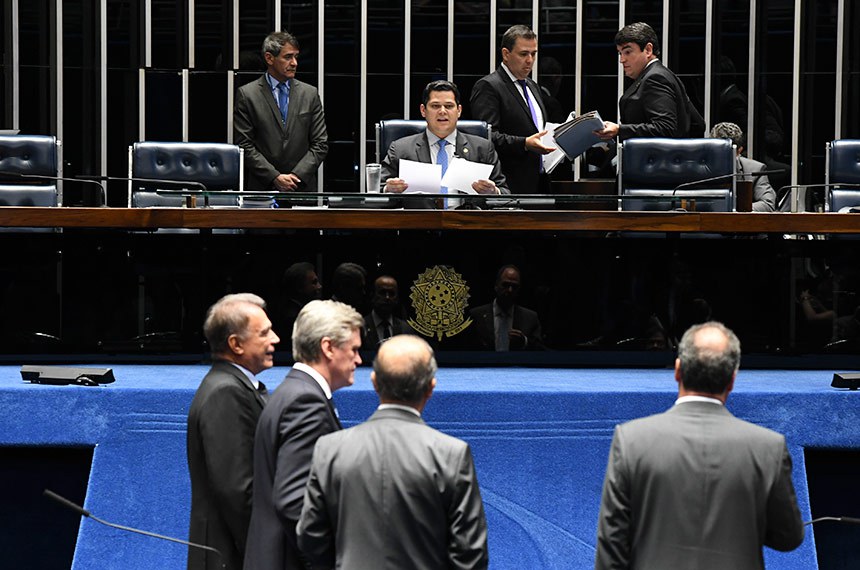 Plenário do Senado Federal durante sessão deliberativa ordinária. Ordem do dia.   À mesa, presidente do Senado Federal, senador Davi Alcolumbre (DEM-AP), conduz sessão.   Foto: Jefferson Rudy/Agência Senado