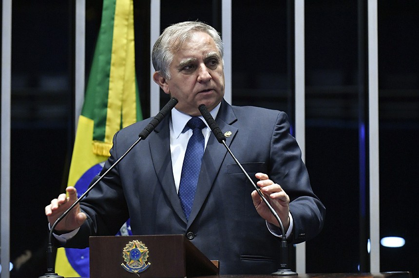 Senador espera que até 23 de abril, data da votação do relatório na comissão especial, seja construído um consenso que envolva, principalmente, os representantes de Minas Gerais e Goiás, vizinhos do DF
