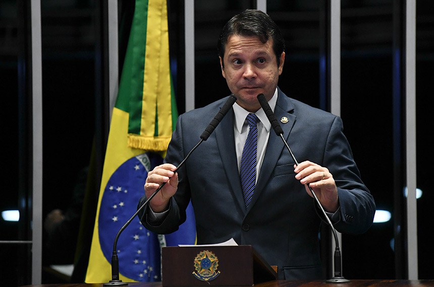 Plenário do Senado Federal durante sessão não deliberativa. À tribuna, em discurso, senador Reguffe (sem partido-DF). Foto: Jefferson Rudy/Agência Senado