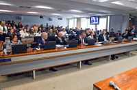 CRE vota convite a ex-presidente da Apex para esclarecimentos