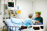 Comissão analisa projeto que elimina carência no atendimento de urgência por planos de saúde