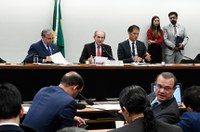 Projeto de LDO prevê deficits fiscais nos próximos três anos