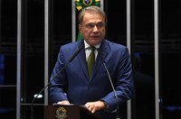 Alvaro quer que IFI realize estudo sobre dívida bruta do governo