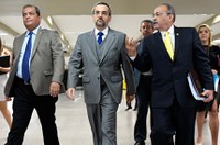 Ministro da Educação apresenta diretrizes da pasta na CE