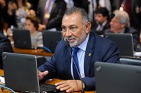 Comissão pode votar MP que amplia prazo de gratificação de servidores da AGU