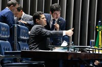 Proposta de fundo permanente para educação básica tramita no Senado  