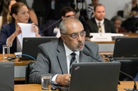 CAS analisa incentivo a alimentos saudáveis em escolas