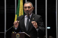 Crise com Venezuela agrava a situação de Roraima, diz Telmário Mota