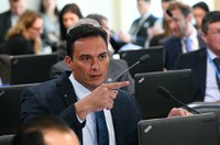 CAE aprova proteção antiesmagamento de vidros elétricos dos carros