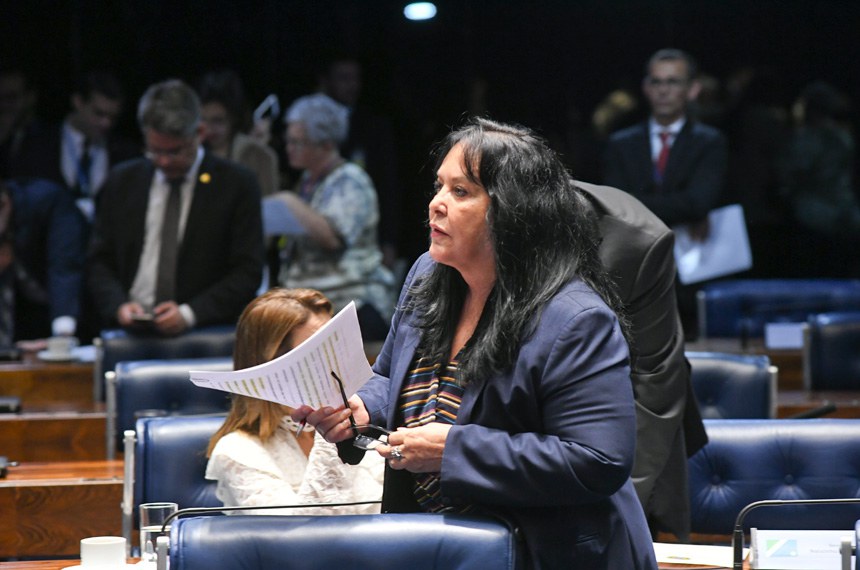 O texto aprovado trouxe emenda da relatora, senadora Rose de Freitas, que permite que estados e municípios administrem o banco de dados. O projeto segue para sanção