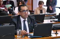 Projeto pune uso de título acadêmico falso