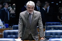 Senado homenageia patrono do Instituto de Medicina de Recife