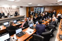 CCJ debaterá projeto que prevê convocação de presidentes de estatais