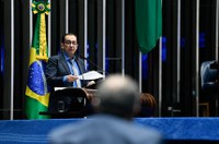 É preciso aumentar reciclagem de lixo no Brasil, alerta Kajuru