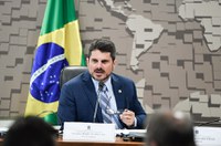 Relator de projetos que derrubam decreto sobre armas é favorável à proposta de Bolsonaro