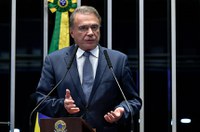 Alvaro elogia projeto que acaba com sigilo de operações de crédito com outros países