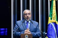 Redução da desigualdade melhora economia do país, diz Paim