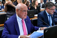 CCJ aprova dispensa de autorização de residência prévia para visto temporário