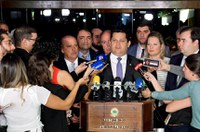 Davi pede a Maia que apresse votação de PEC que muda tramitação de MPs