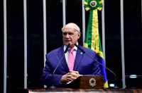 Lasier Martins defende demissão de servidor com baixo rendimento