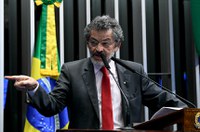  Paulo Rocha ressalta importância de pescadores para desenvolvimento do país