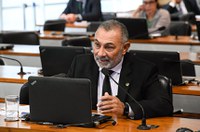 Avança projeto que garante rediscussão de contratos de planos de saúde coletivos